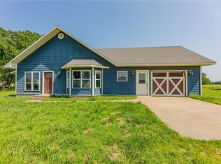 23575 Cherokee Rd, Gentry, AR 72734