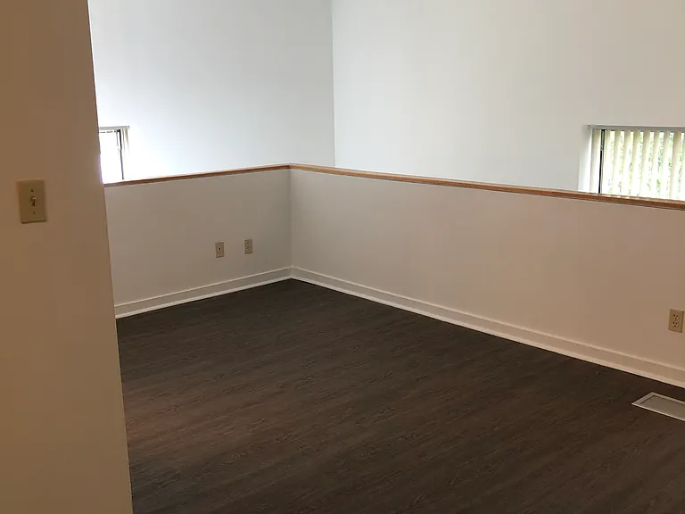 Chesapeake Commons — Photo 46