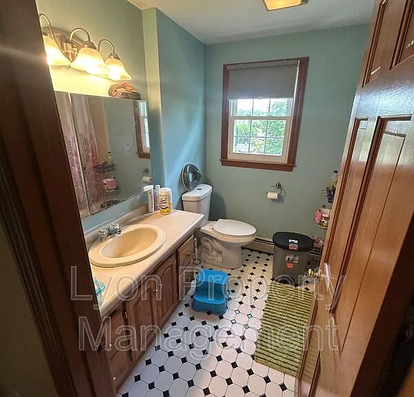 212 Tiffany St — Photo 14