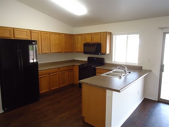 4th image of 16070 W Carmen Dr