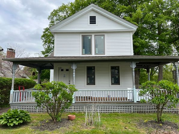 174 Main St