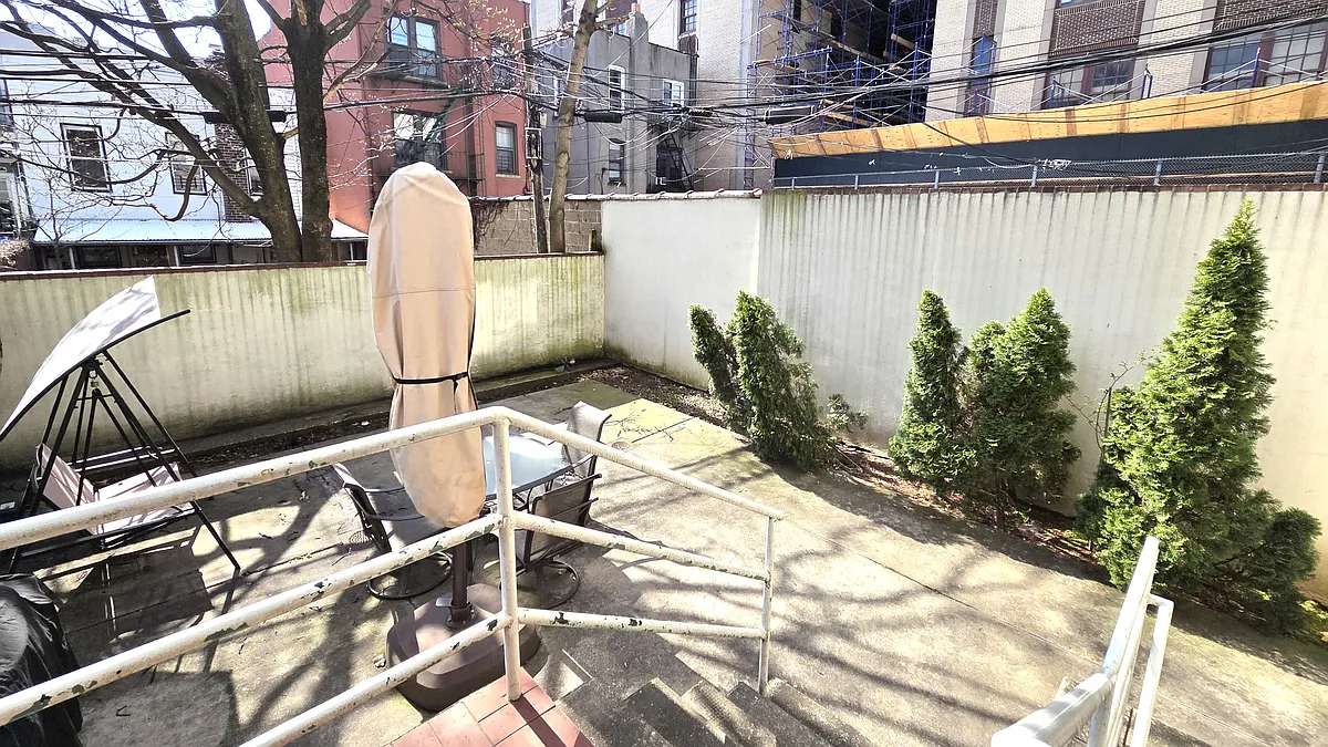 Building Photo - 34-33 33rd St #1D