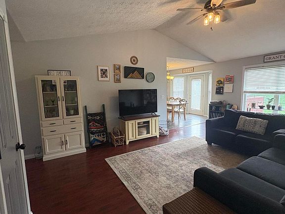 4th image of 30 Eagle Creek Dr