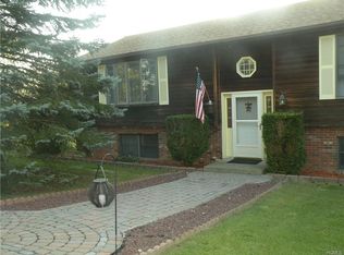 224 Bedell Dr, Port Jervis, NY 12771