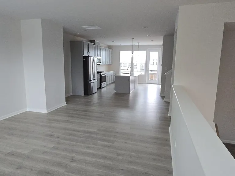 2324 Donnelly Hills Ln — Photo 19