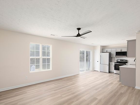 4th image of 329 Shadow Glen Ct