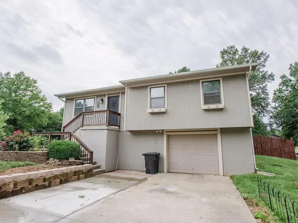 211 SE 51st Rd, Warrensburg, MO 64093