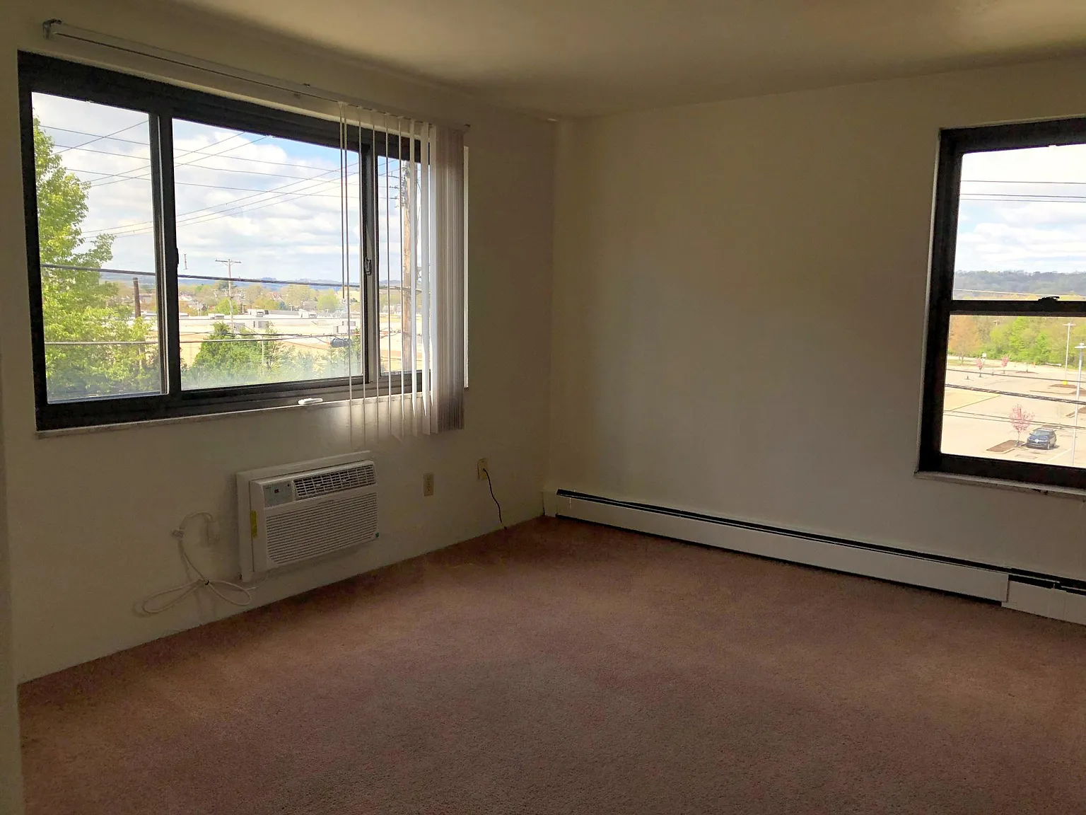 309 Edgewood Ave APT C photo 1