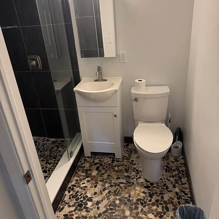 2nd Bathroom