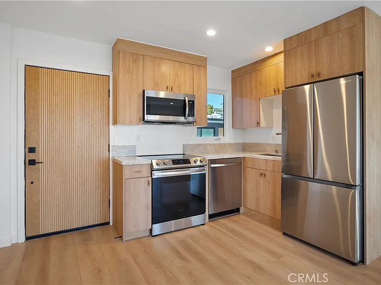 1105 N Coast Hwy — Photo 1