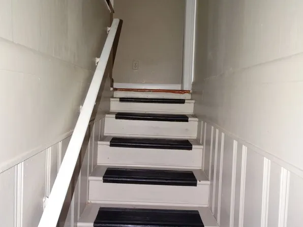 1220 Skyline Dr, Birmingham, AL 35214