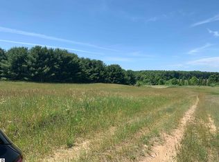 S Solon Rd, Cedar, MI 49621