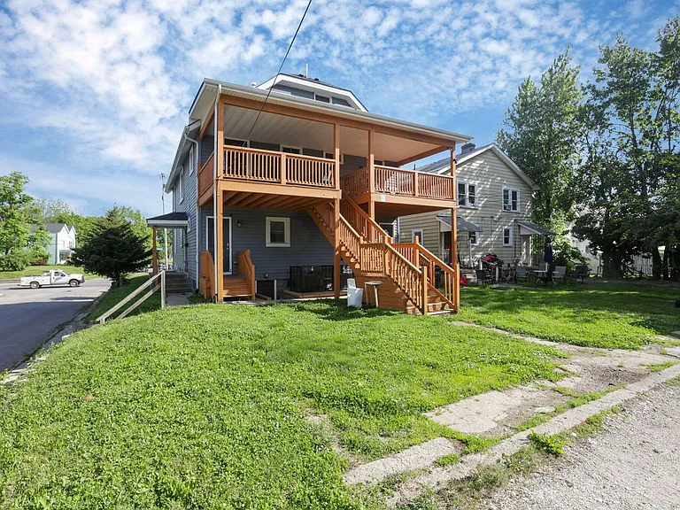 2023 - 2025 Sullivant Ave — Photo 33