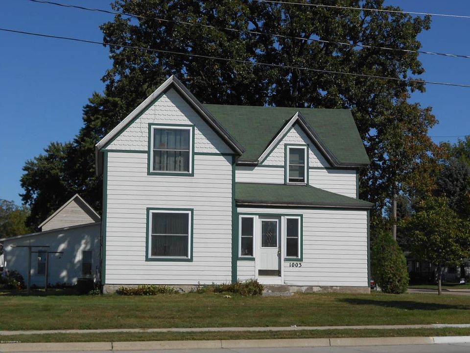 1003 N Cedar