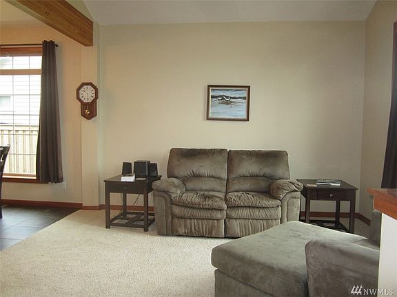 2nd image of 926 Captain Bay Ct
