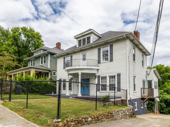 504 Surrey Rd, Knoxville, TN 37915