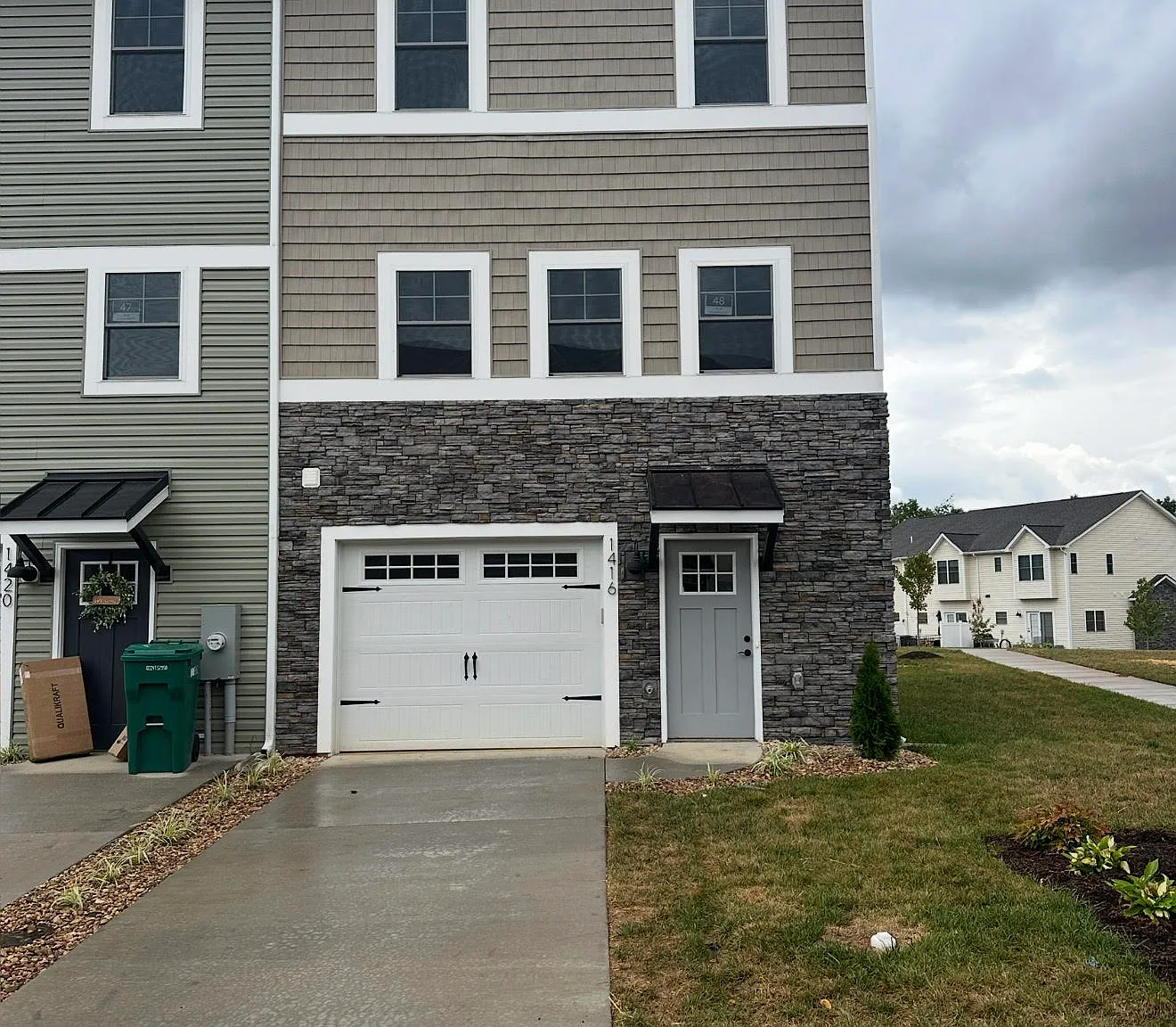 4 bed, 3.5 bath, 2178 sqft, $2,600 — Photo 1