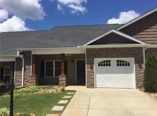 55 Hillsborough Dr, Anderson, SC 29621