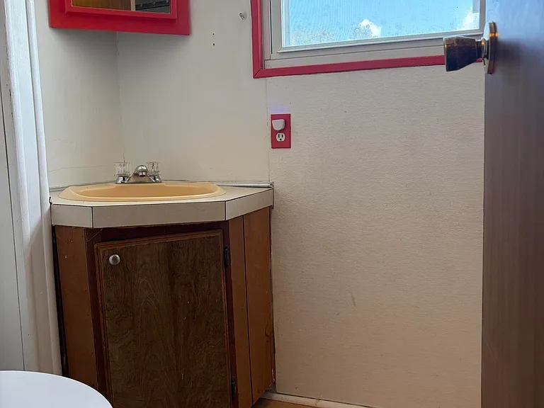 126 Vanguard Cir — Photo 11
