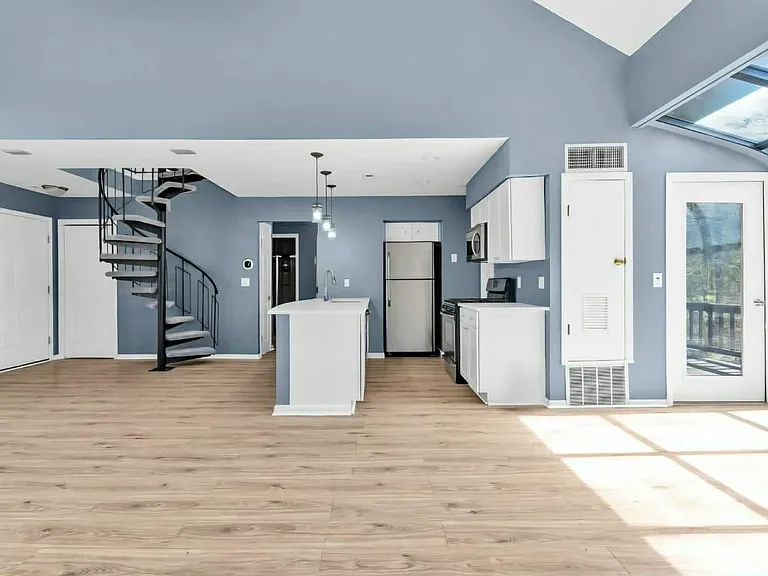 7 Pevero Dr #4 — Photo 11