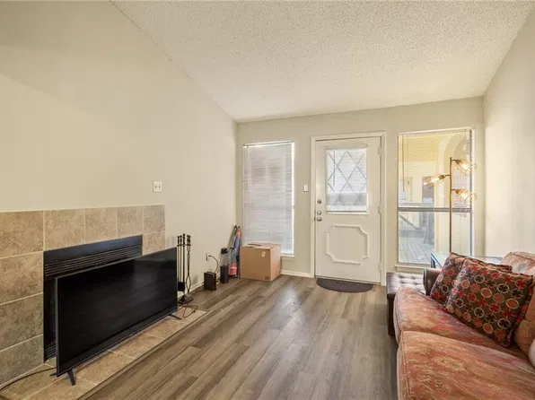 806 W 24th St APT 228, Austin, TX 78705