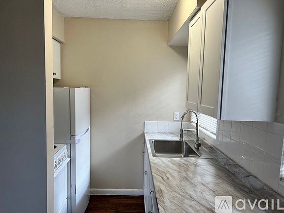 2nd image of 405 S Cirus Ave #21