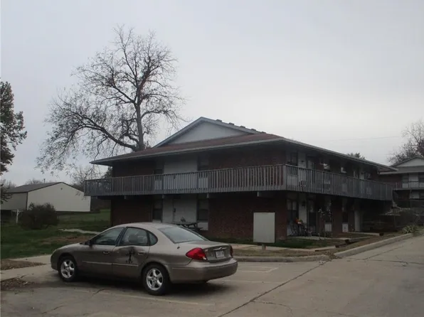 607 S 7th St, Tarkio, MO 64491