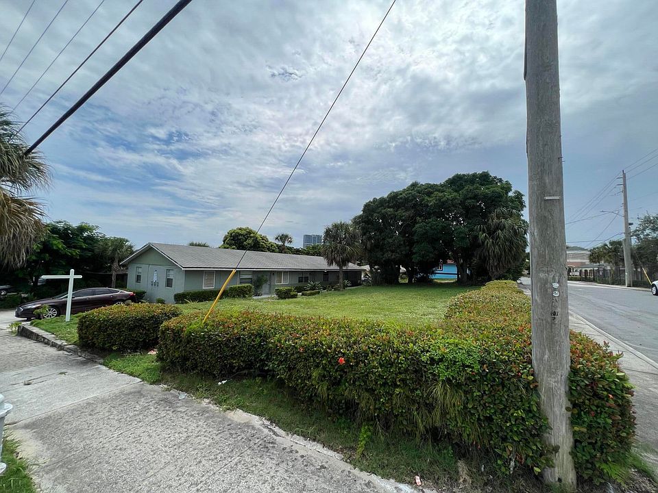 2nd image of 720 Palm Beach Lakes Boulevard