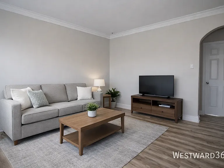 6702 S Wood St #2B — Photo 3