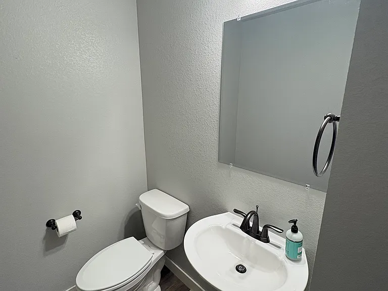 601 Copperfield Dr — Photo 7