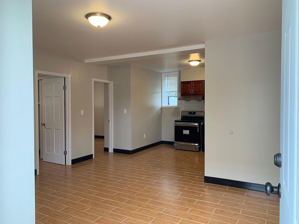 1st image of 60 Hempstead Ave #1
