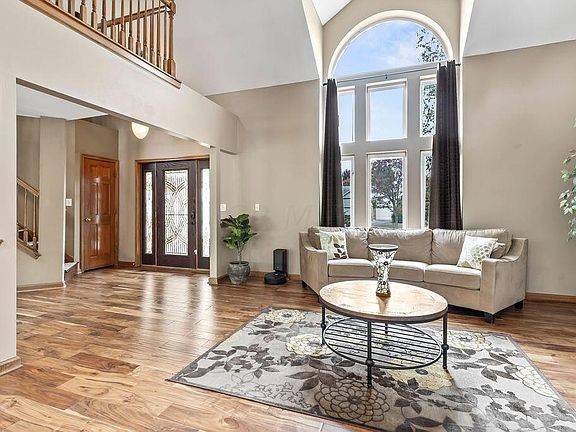 4th image of 2750 Cannon Cir