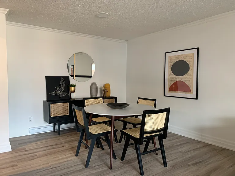 435 Albert St — Photo 36