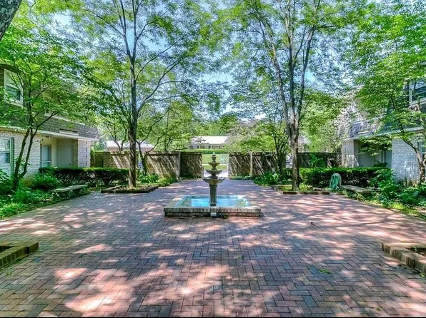 840 Malabu Dr APT 102, Lexington, KY 40502