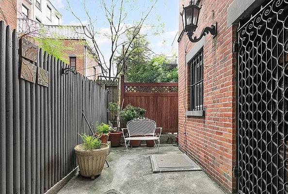 Rented by Highline Residential | media 30