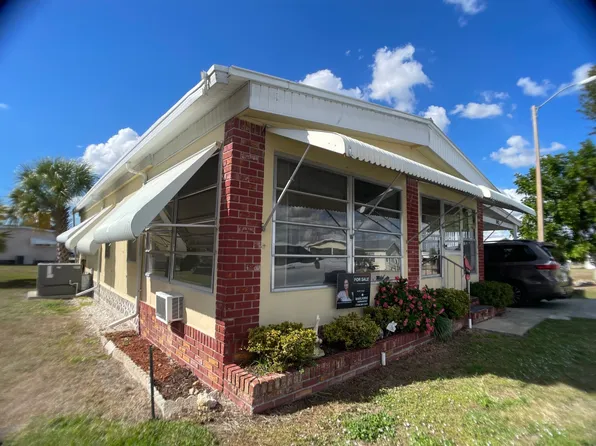 843 Frenchmans Creek Rd, North Fort Myers, FL 33917