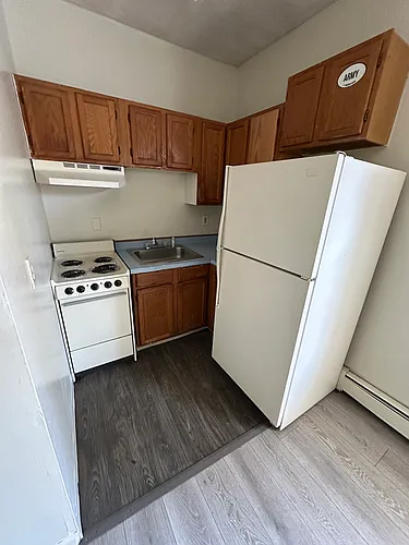 174 Ashley St Photo 1