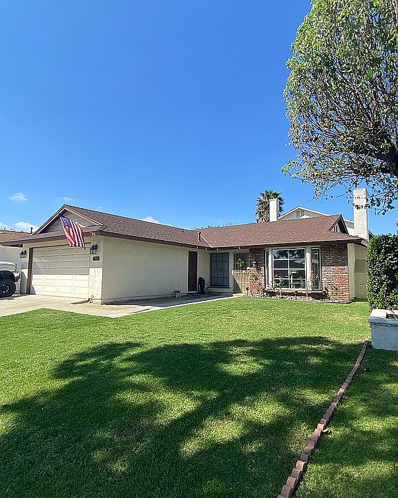 1st image of 17611 Leslie Ave
