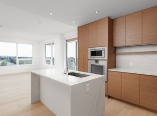 5693 Elizabeth St #606, Vancouver, BC