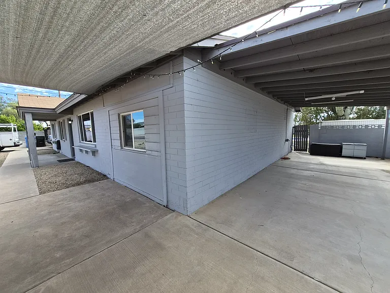 2401 W Angela Dr — Photo 3
