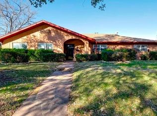 6172 Whitman Ave, Fort Worth, TX 76133