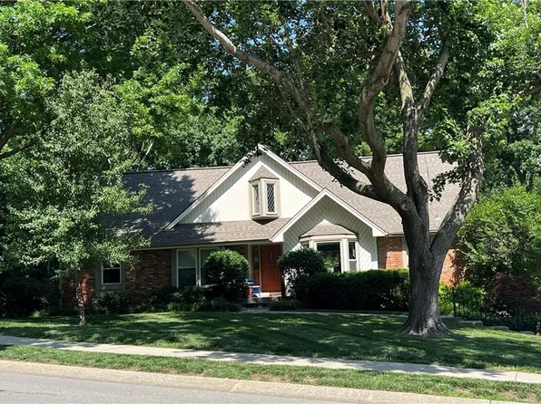 1144 Camelot Dr, Liberty, MO 64068