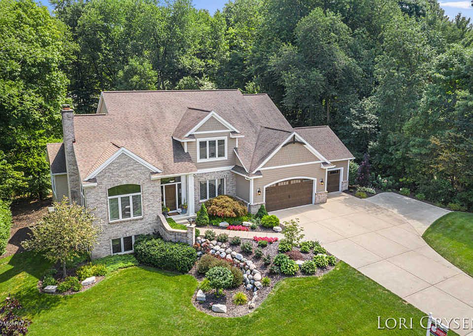 1st image of 116 Stonehenge Dr SW