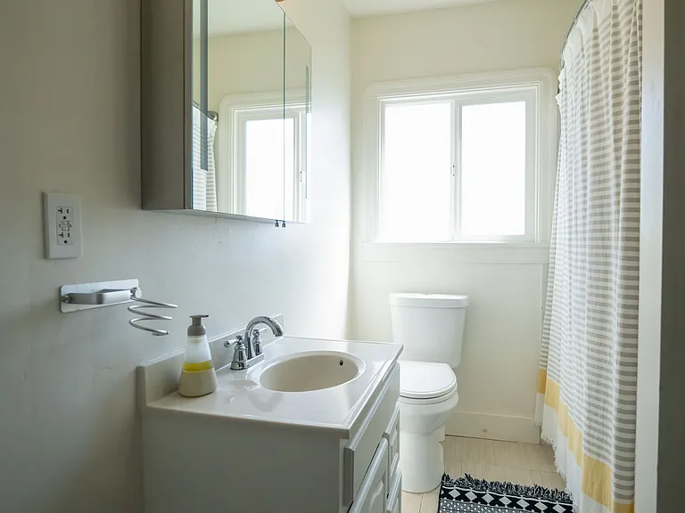 2833 Georgia St #2833 — Photo 7