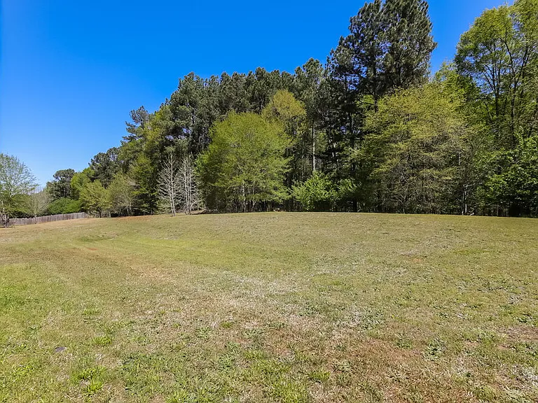 1052 Navaho Trl — Photo 19
