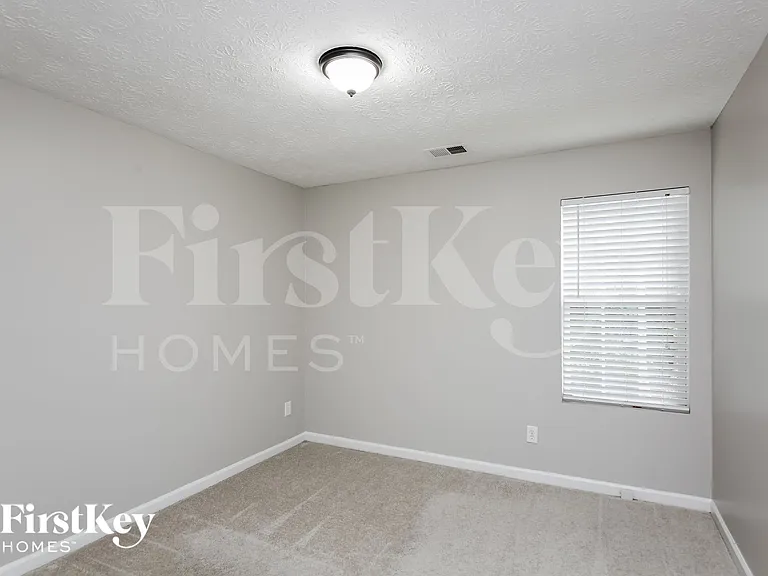 6247 Highgrove Dr — Photo 13