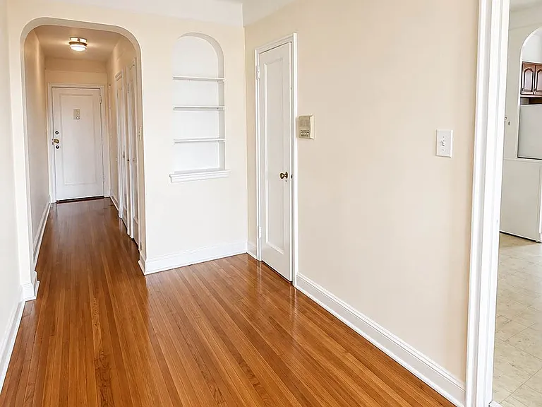4015 Hampton St #4J — Photo 1