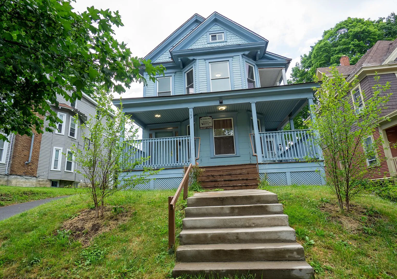 107 Trinity Apt 2 - Available 7/1/2027 - Large 3 Bedroom Flat Close To Everything! — Photo 4