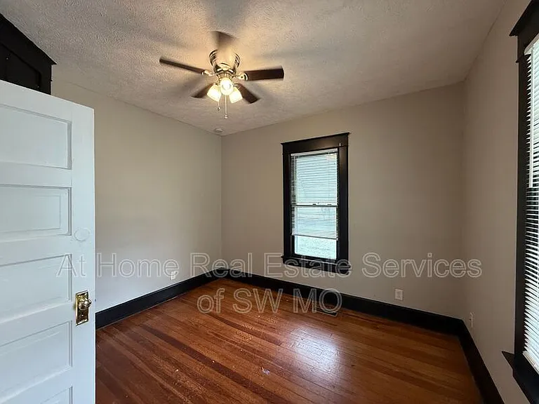 820 S New Ave — Photo 3