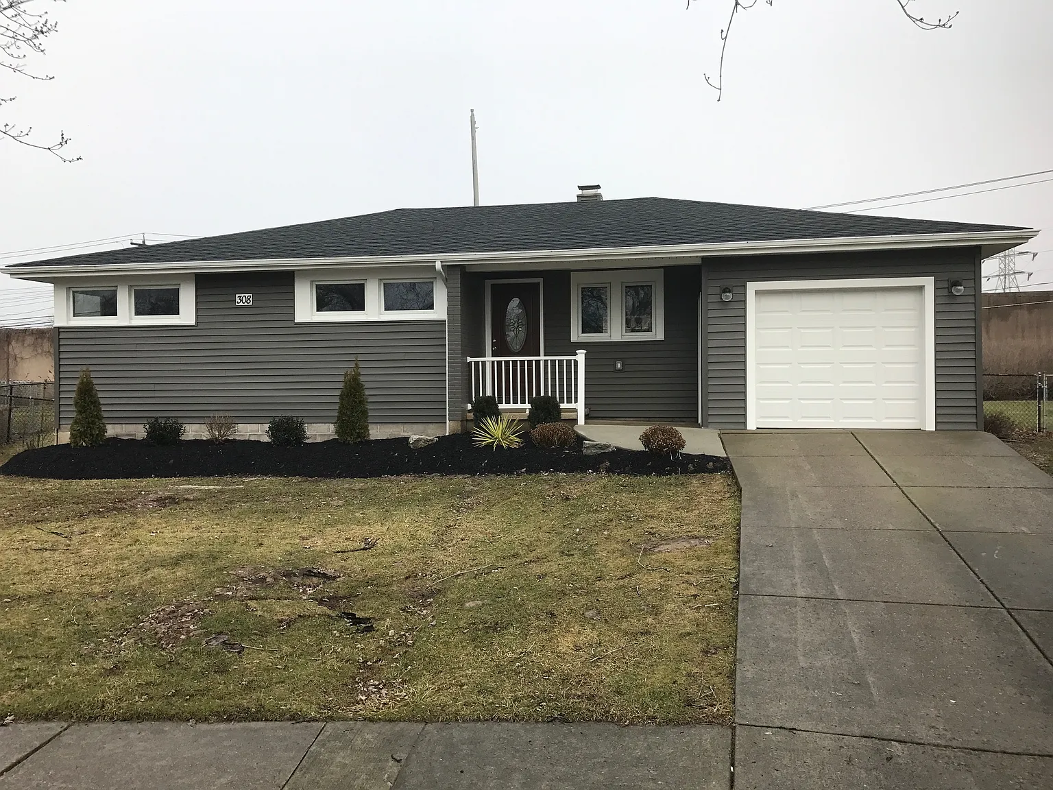 308 Fairlane Ave photo 1